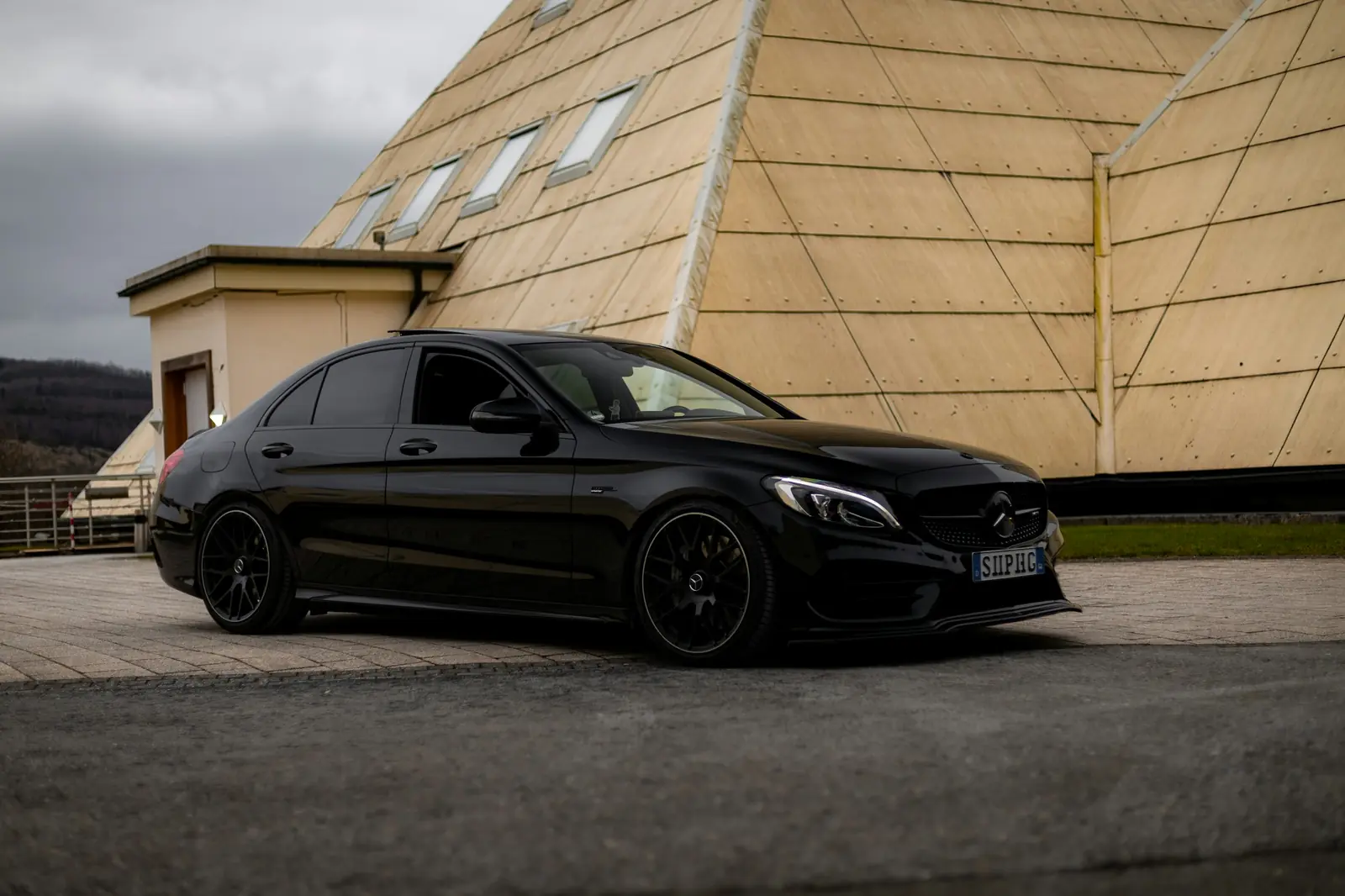 Mercedes-AMG C 63 S — fotografia 4 de 7