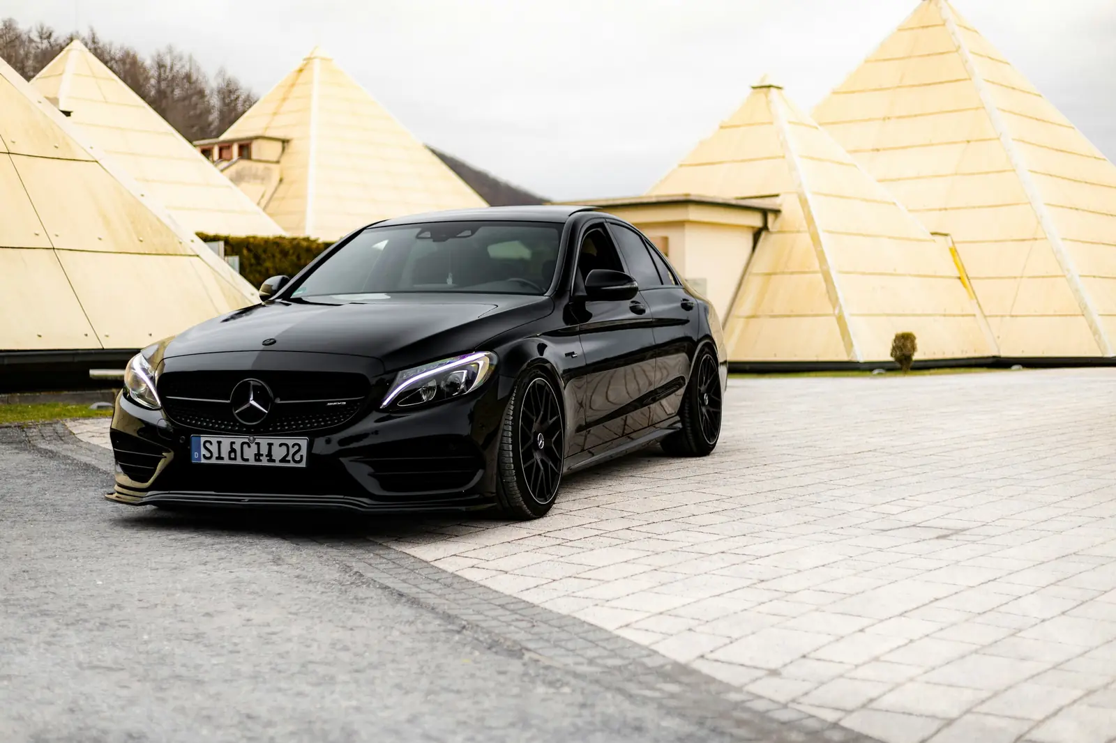 Mercedes-AMG C 63 S — fotografia 7 de 7